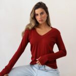 טישרט וי  דק כפפה