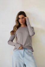 ⁦טישרט ניקי דק כפפה⁩ – תמונה ⁦2⁩