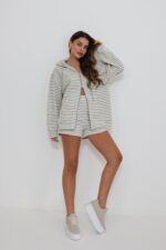 ⁦חליפה שורט פסים רוכסן⁩ – תמונה ⁦5⁩