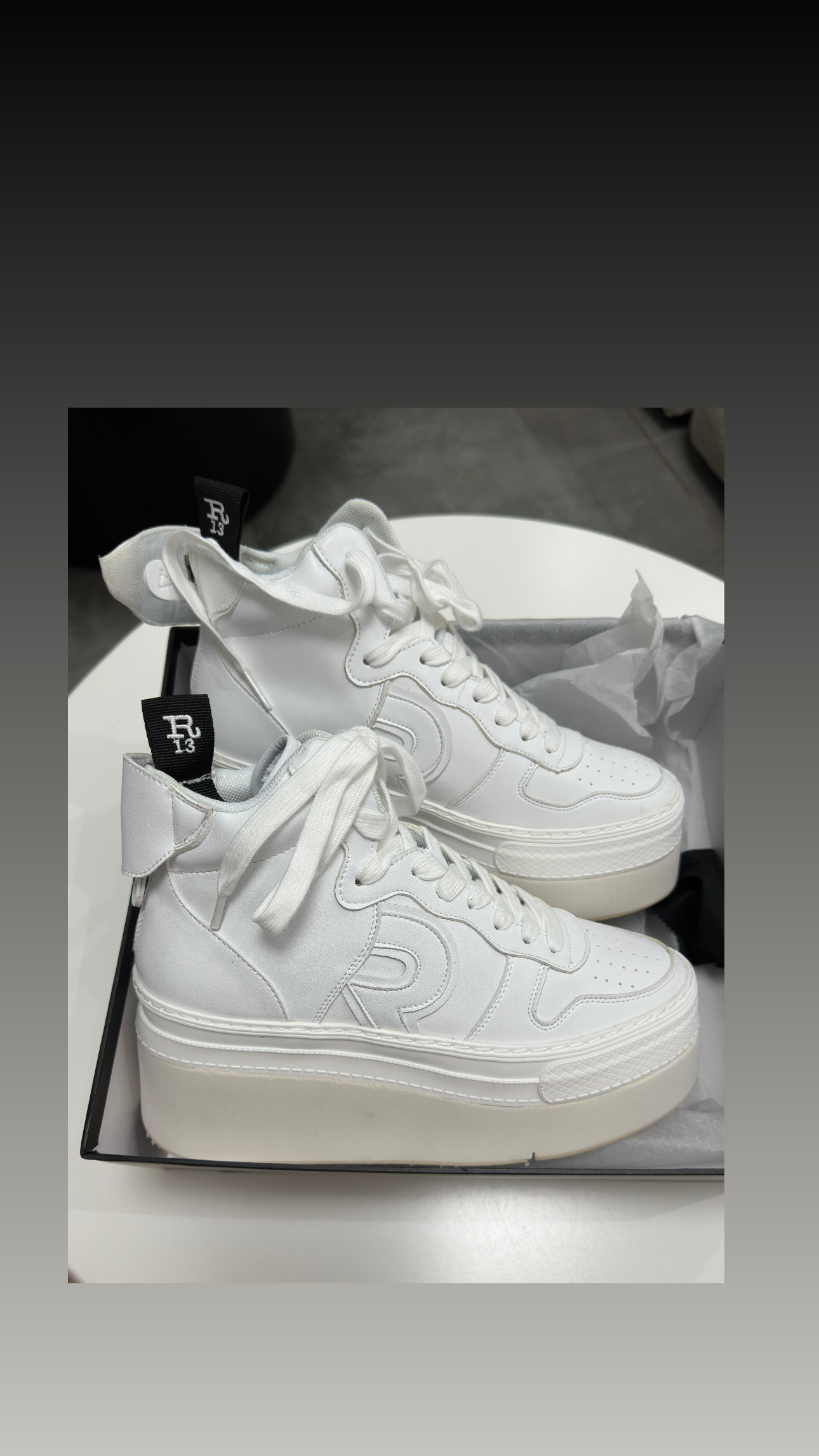 197BBBC9-9F8E-48F5-99AC-BD394B4F6156 נעל R13 ספורט עקב לבן – תמונה 1