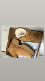 ⁦נעל  אגג  מגף גבוה עם עקב ugg⁩ – תמונה ⁦4⁩