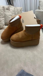 מגף האג שילוב גרב קצר