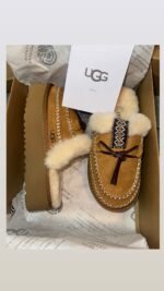 ⁦מגף האג קצר עם תיפורים אינדיאני⁩ – תמונה ⁦3⁩