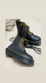 מגף ד"ר מרטין עם קלפה