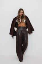 ⁦מכנס עור חום⁩ – תמונה ⁦3⁩