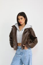 גקט עור מחובר לפוטר