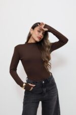 ⁦בגד גוף גב פתוח⁩ – תמונה ⁦2⁩