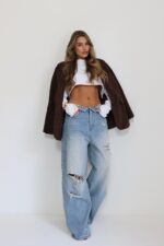 ⁦גינס קיפול קרעים בהיר⁩ – תמונה ⁦7⁩