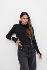 ⁦בגד גוף גב פתוח⁩ – תמונה ⁦2⁩