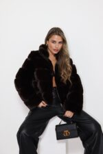 ⁦גקט פרווה  קפוצון  חום כהה⁩ – תמונה ⁦3⁩