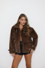 גקט פרווה רצועה