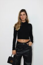 ⁦חולצב איקס בגב⁩ – תמונה ⁦2⁩