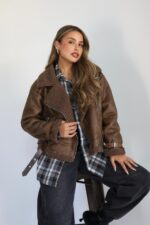 גקט עור צמר חומה