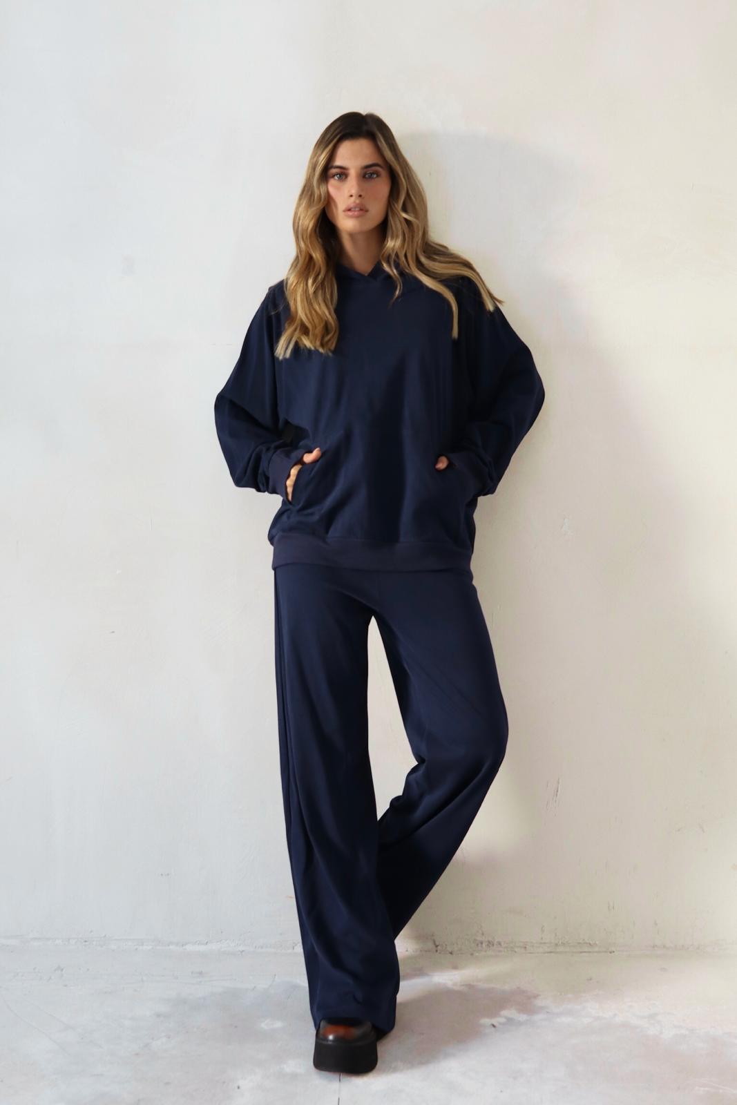 dd361036-ce5f-4271-b1c9-453e302b43b6 חליפה קפוצ׳ון קנגרו – תמונה 1