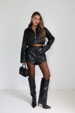 ⁦חליפה עור נוגה⁩ – תמונה ⁦2⁩