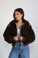 ⁦ג'קט פרווה כבש חום משולב⁩ – תמונה ⁦2⁩