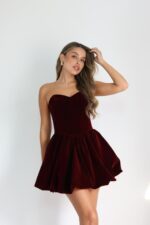 ⁦שמלה מיני קטיפה מחוך⁩ – תמונה ⁦2⁩