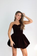 ⁦שמלה מיני קטיפה מחוך⁩ – תמונה ⁦2⁩