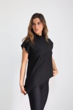 ⁦חולצה גולף אי סימטרי⁩ – תמונה ⁦4⁩