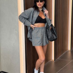 חליפה גופיה משבצות