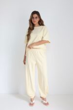 ⁦חליפה גומי במכנס טישרט⁩ – תמונה ⁦5⁩