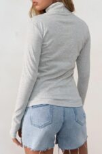 ⁦חולצה גולף כפפה בייסיק⁩ – תמונה ⁦2⁩